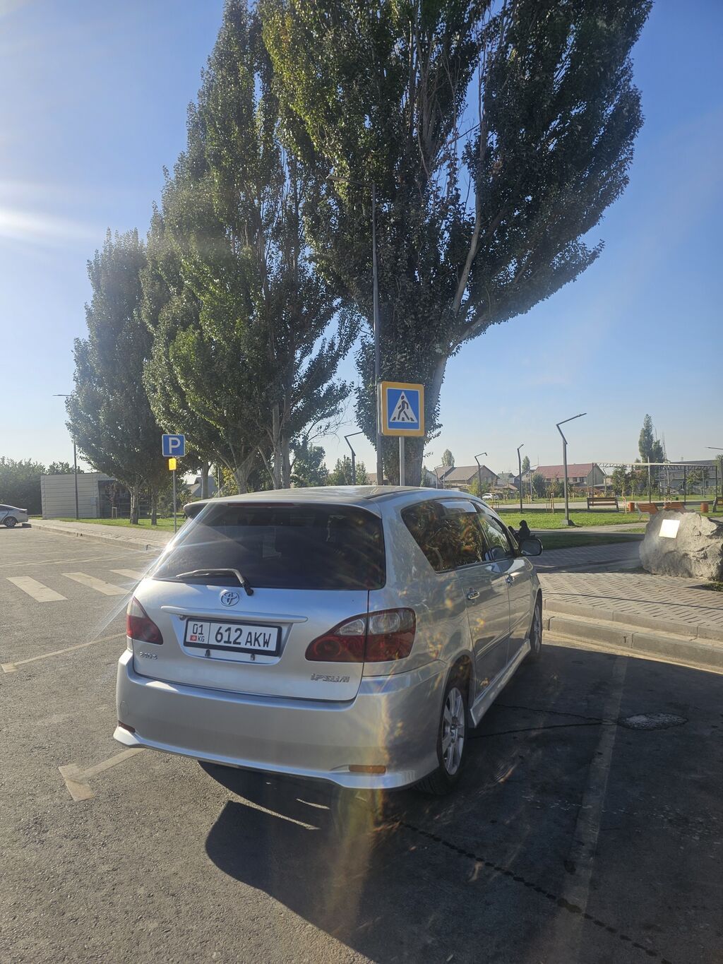 Toyota Ipsum: 2003 г., 2.4 л, Автомат, Бензин, Минивэн: фото 4