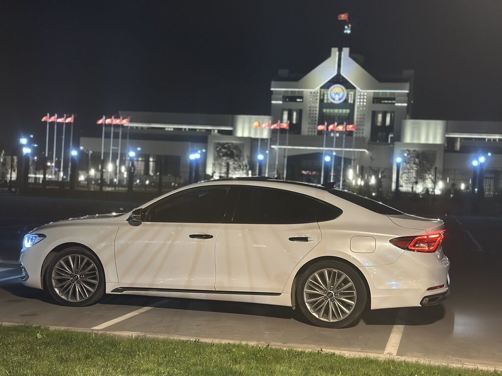 Hyundai Grandeur: 2019 г., 3 л, Автомат, Газ: фото 3