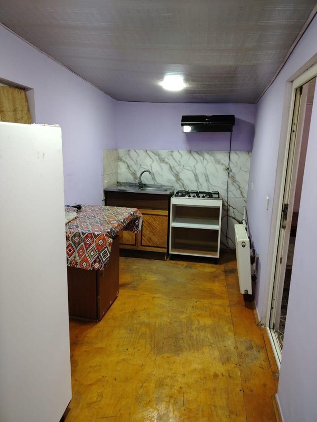 İşiq qaz kirayeçi ödeyir suyu ev yiyesi ev sakit yerde yerleşir 125 72