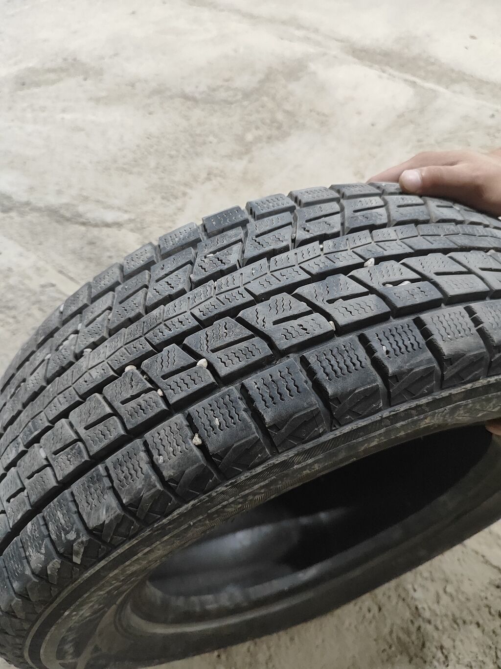 Продам зимнюю шину Dunlop Winter Maxx SJ8 215/65 R16. Хорошее: фото 3