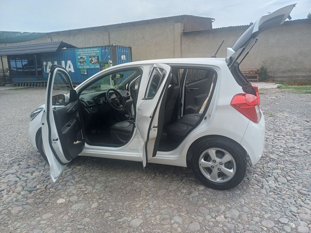 Chevrolet Spark: 2020 г., Вариатор, Бензин, Хэтчбэк: фото 6