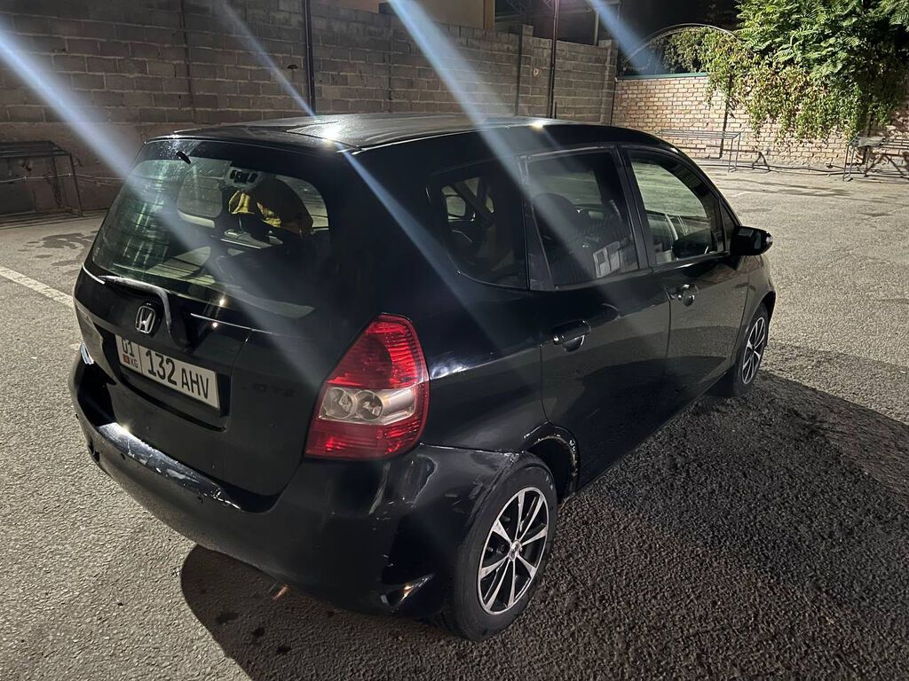 Honda Jazz: 2006 г., 1.3 л, Вариатор, Бензин, Хэтчбэк: фото 4