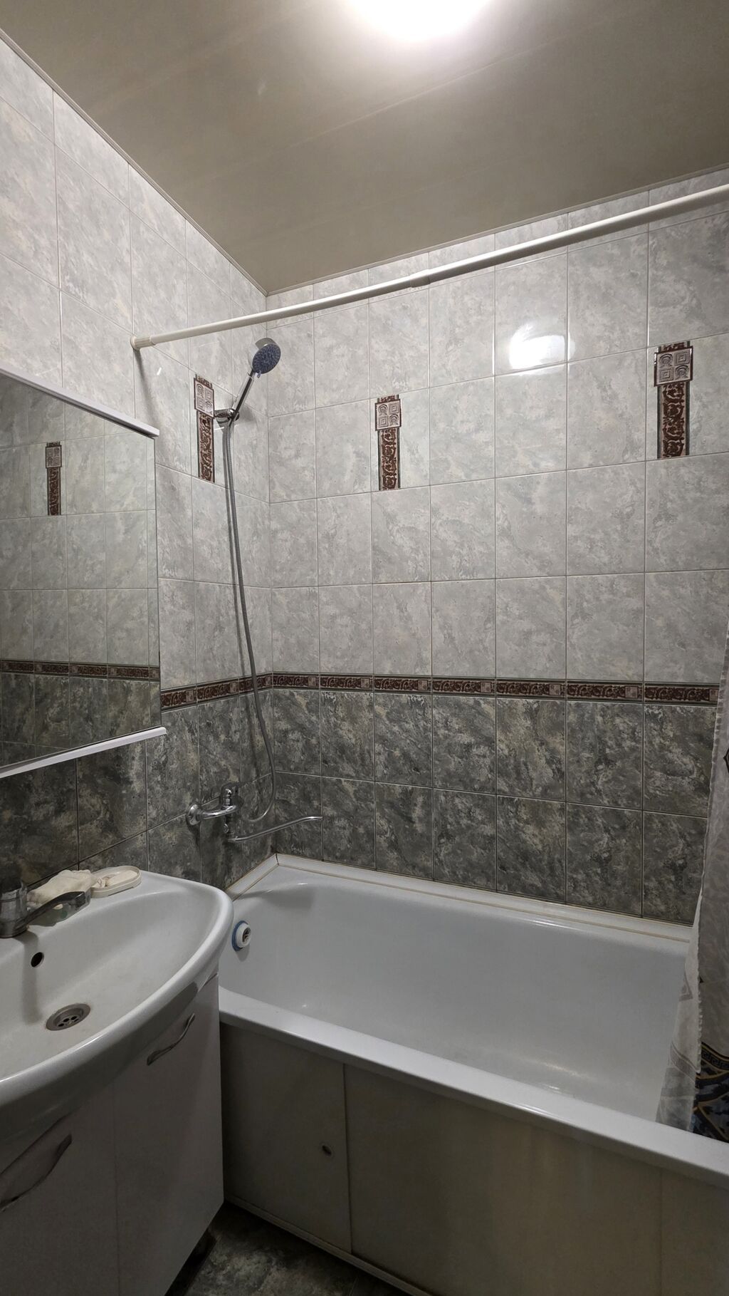 3 комнаты, 70 м², 105 серия, 1 этаж, Евроремонт — фото 8