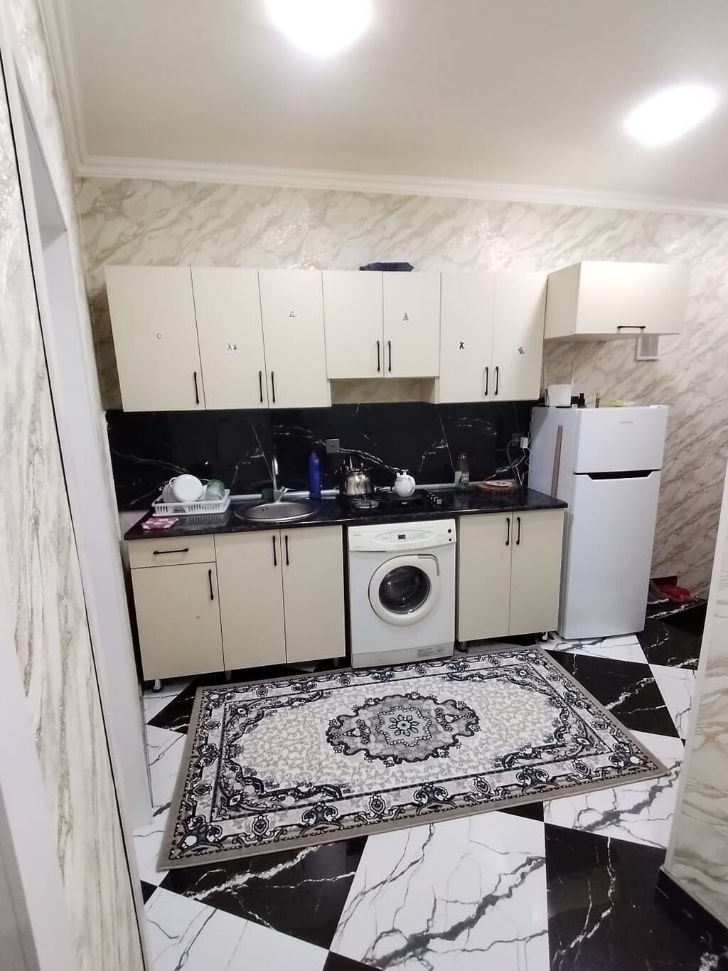Binəqədi qəs. 3 otaqlı, 80 kv. m, Yeni təmirli