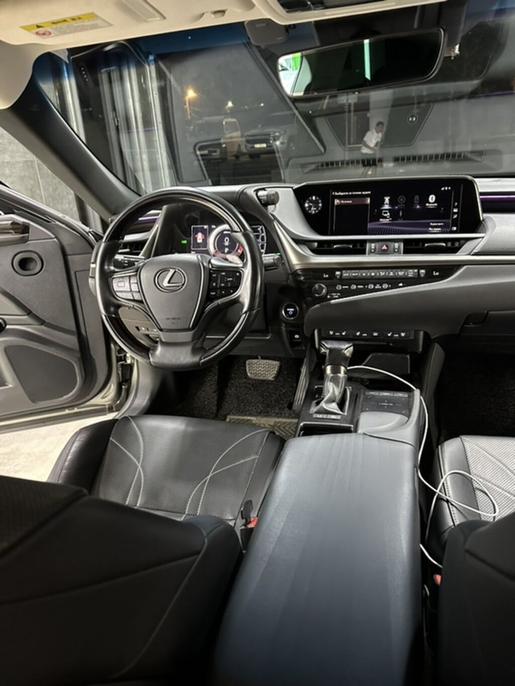 Lexus ES: 2019 г., 2.5 л, Вариатор, Бензин, Седан: фото 5