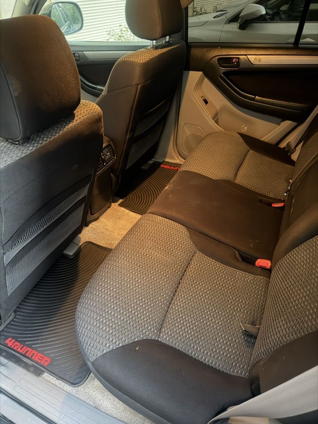 Toyota 4Runner: 2006 г., 4 л, Автомат, Бензин, Внедорожник: фото 8