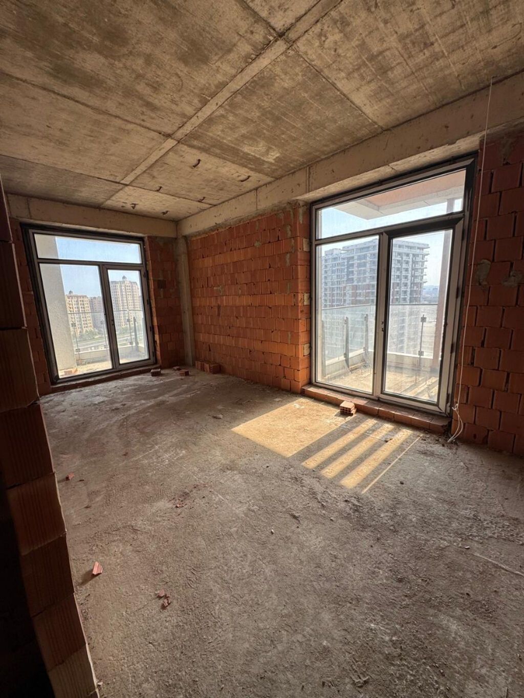 3 otaqlı, Yeni tikili, m. Koroğlu, 127 kv. m