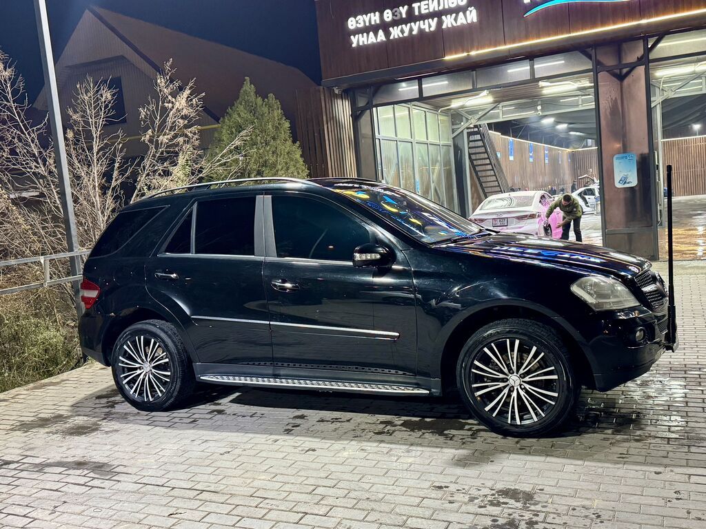 Mercedes-Benz ML-Class: 2006 г., 3.5 л, Автомат, Бензин, Кроссовер: фото 4