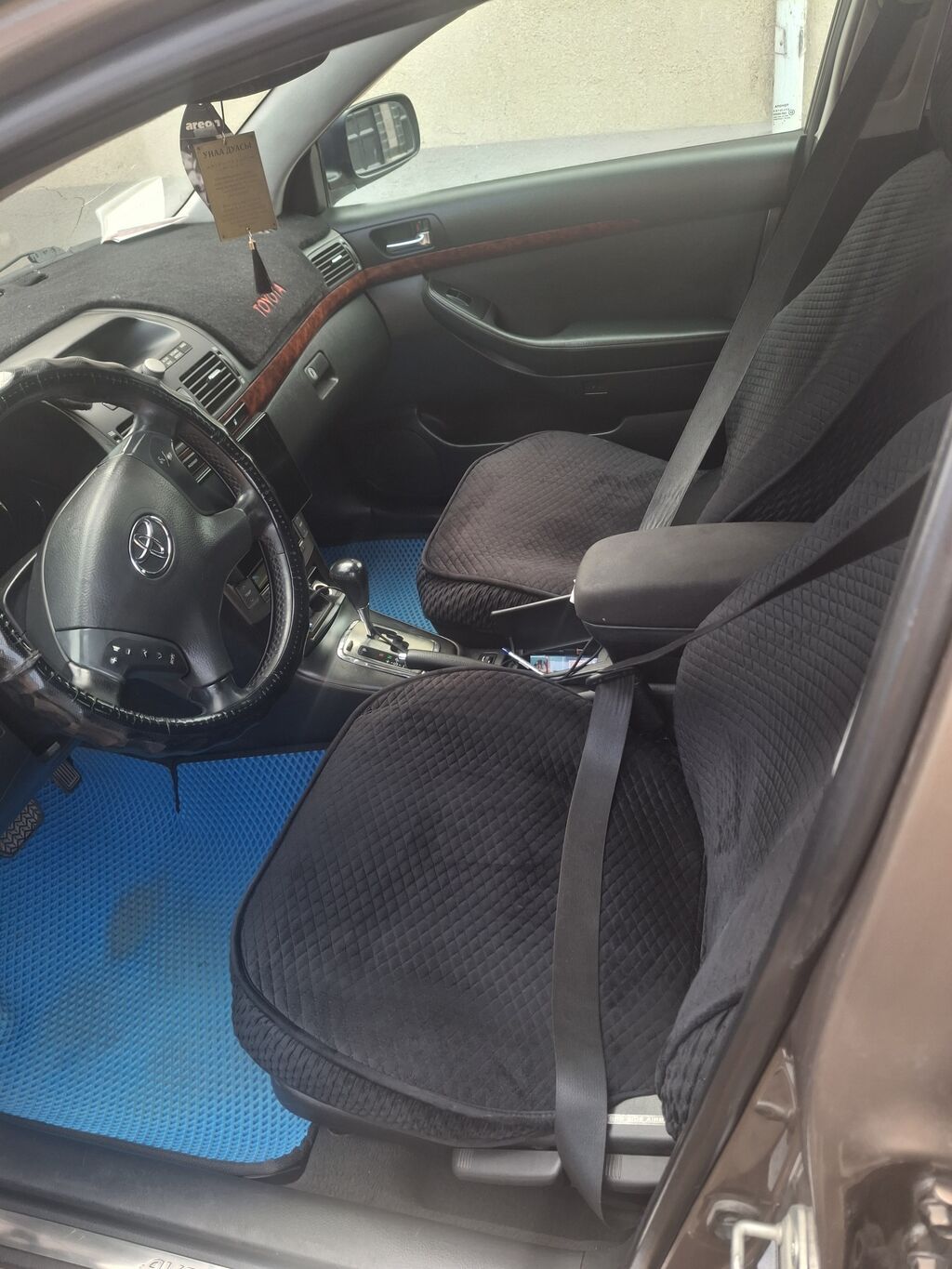 Toyota Avensis: 2004 г., 1.8 л, Автомат, Бензин, Седан: фото 3