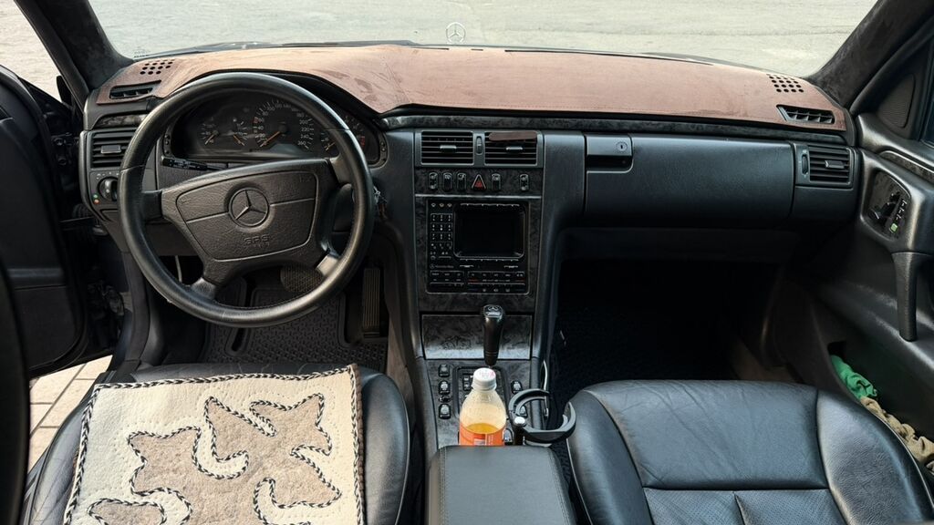 Mercedes-Benz E-Class: 1999 г., 4.3 л, Автомат, Бензин, Седан: фото 6