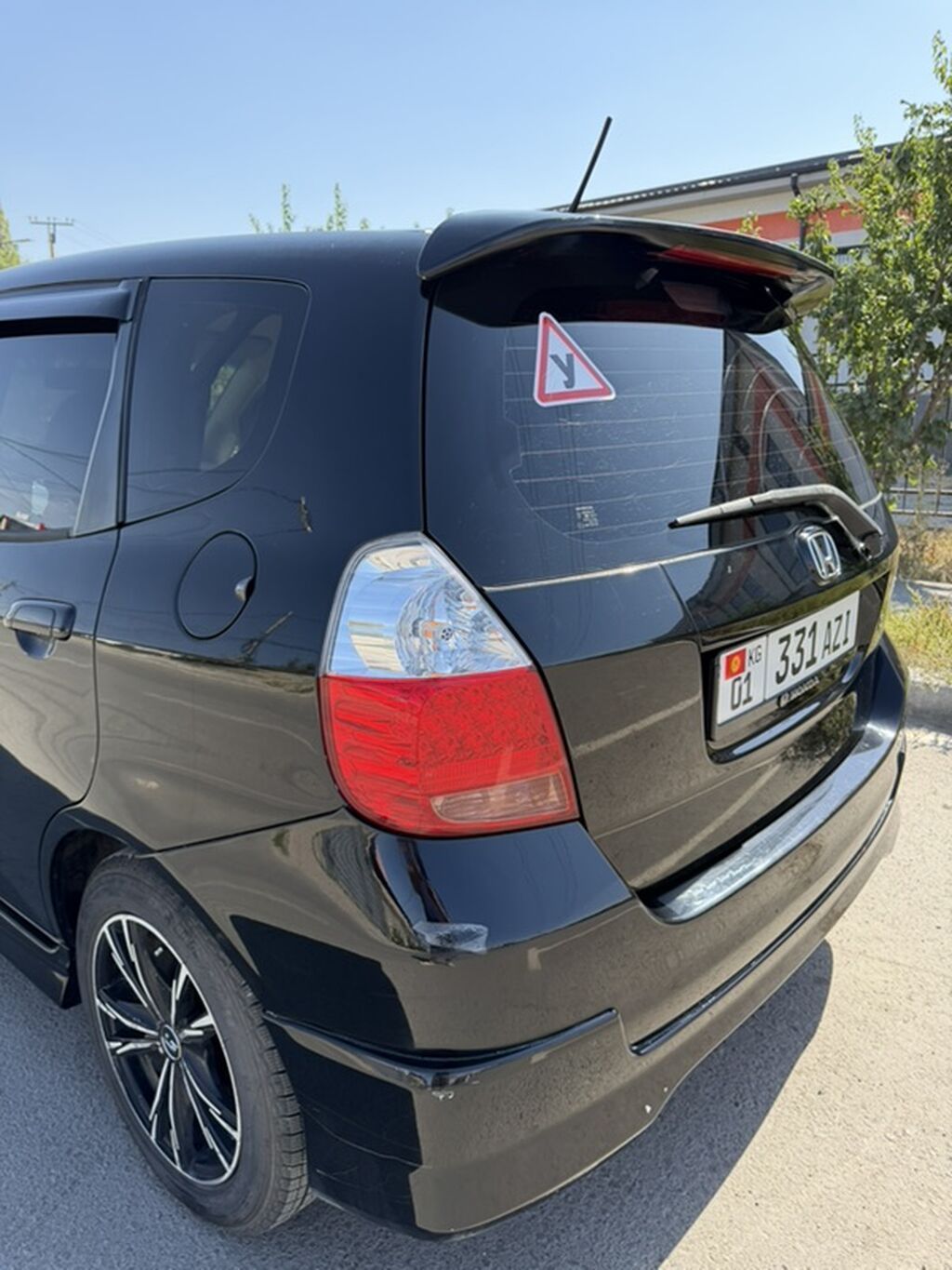 Honda Fit: 2007 г., 1.5 л, Автомат, Бензин, Хэтчбэк: фото 3