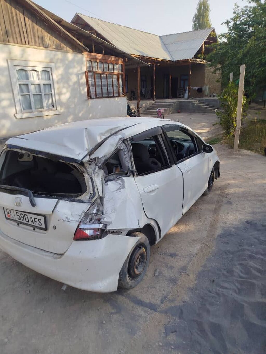 Honda Fit: 2003 г., 1.3 л, Вариатор, Бензин, Хэтчбэк: фото 4