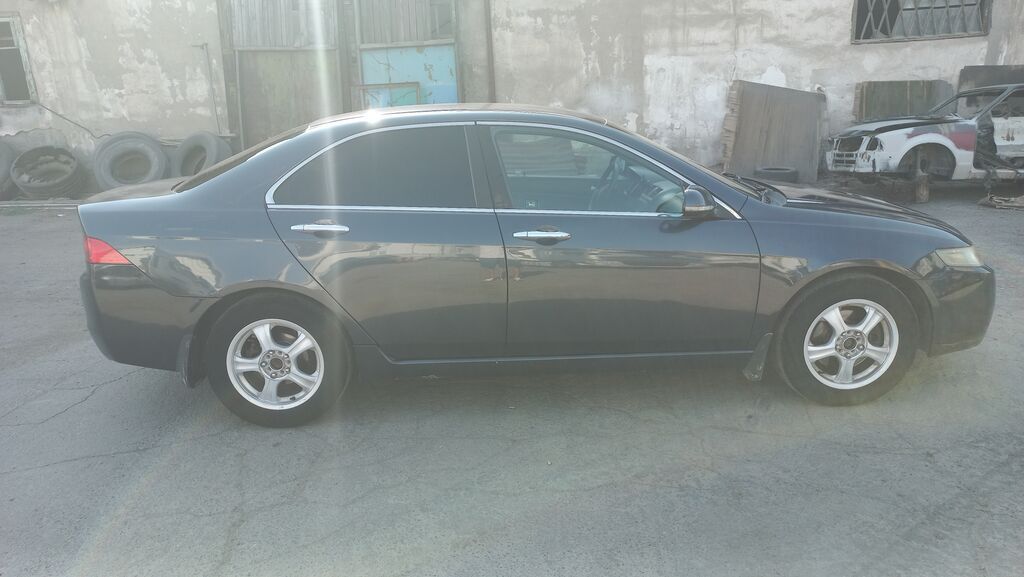 Honda Accord: 2004 г., 2 л, Автомат, Бензин, Седан: фото 4