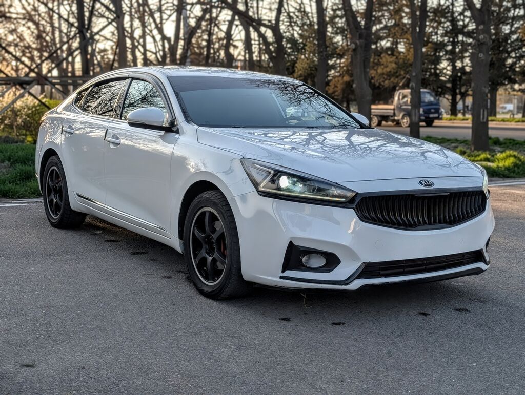 Kia K7: 2017 г., 3 л, Автомат, Газ, Седан: фото 2