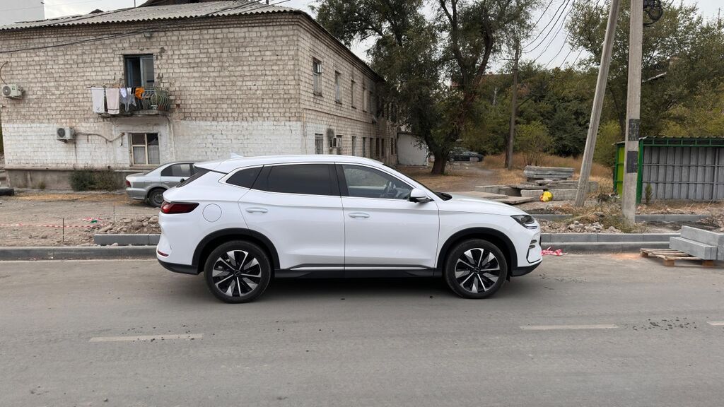 BYD Song Plus: 2024 г., Автомат, Электромобиль, Кроссовер: фото 3