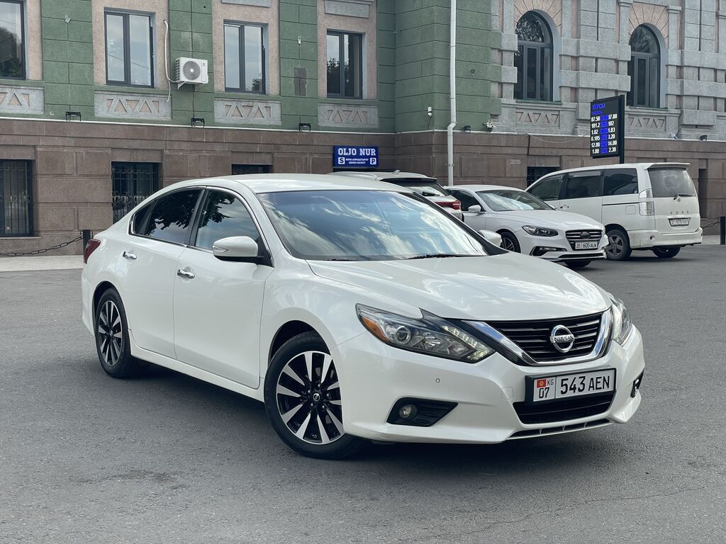 Nissan Altima: 2018 г., 2.5 л, Вариатор, Бензин, Седан: фото 2