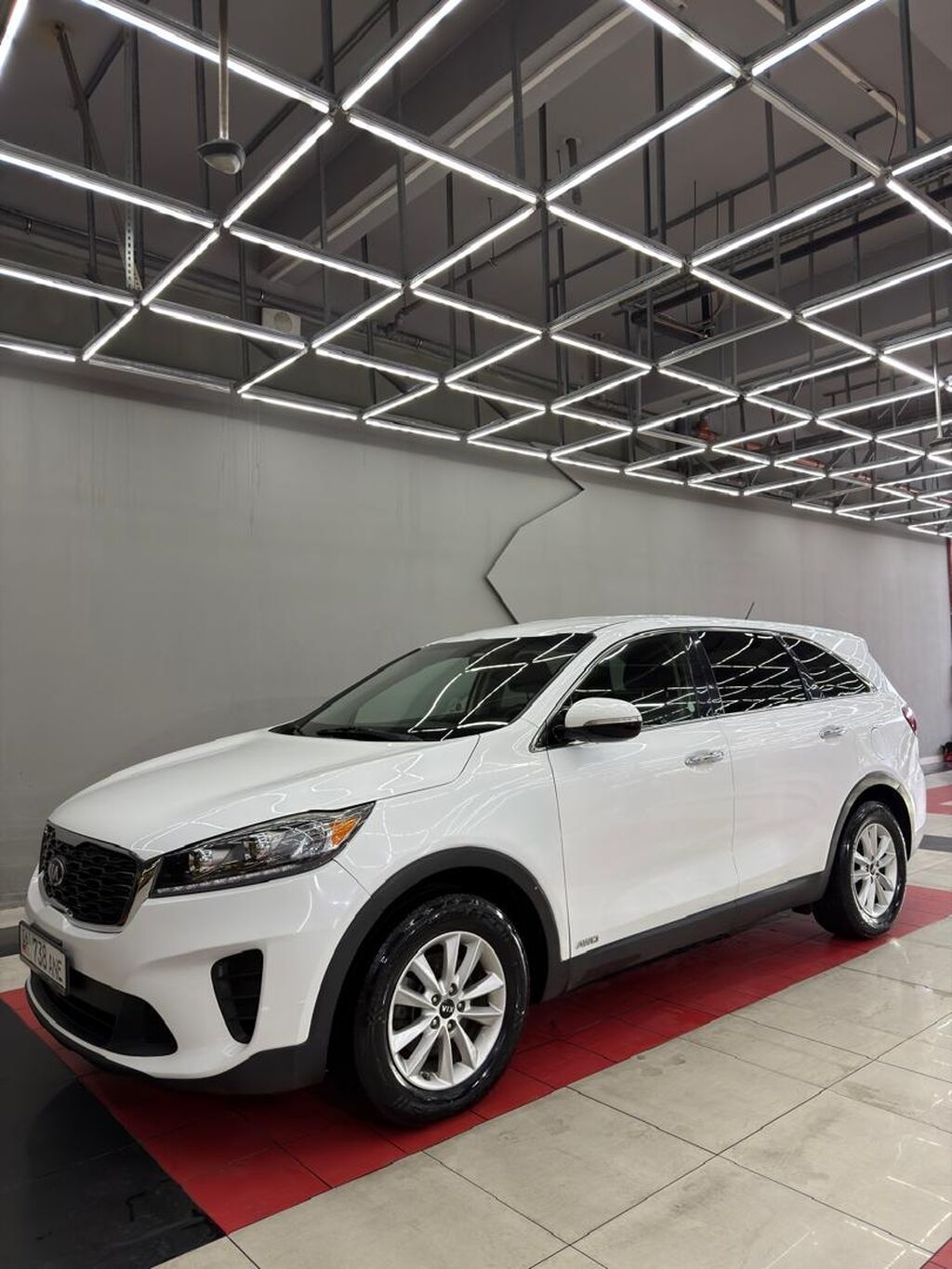Kia Sorento: 2019 г., 3.3 л, Автомат, Бензин, Универсал: фото 2
