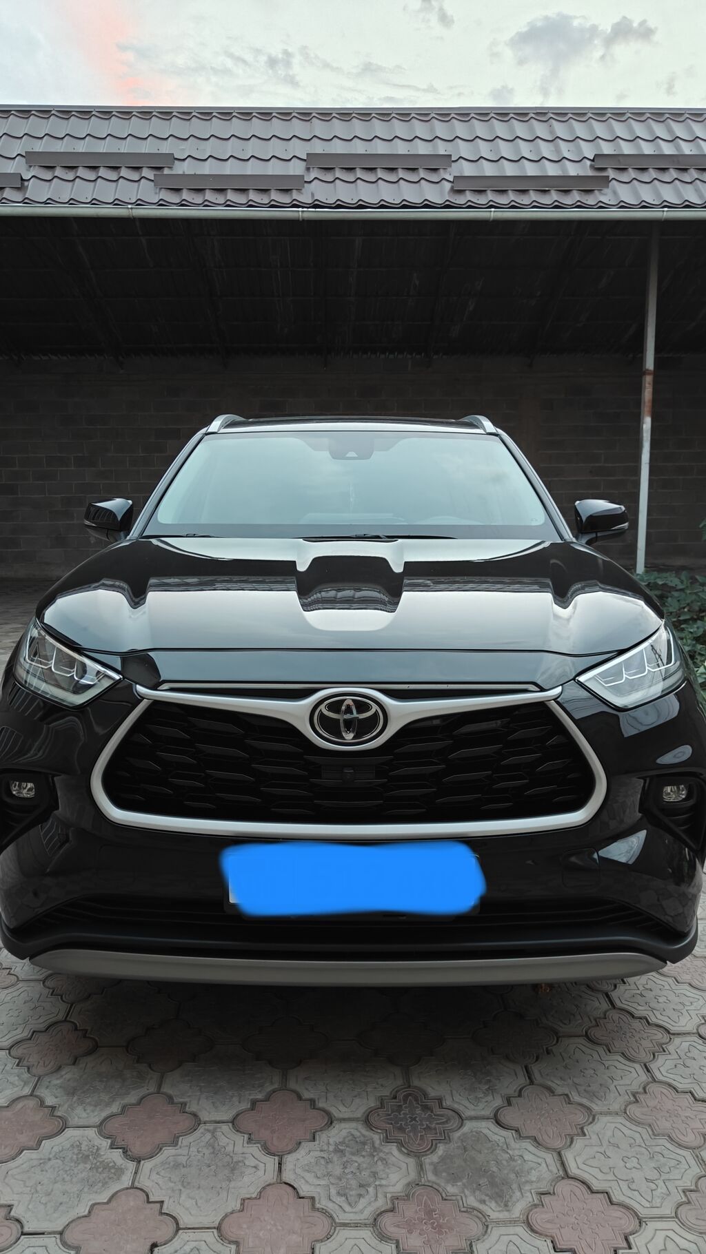 Toyota Highlander: 2022 г., 2 л, Типтроник, Бензин, Кроссовер: фото 1