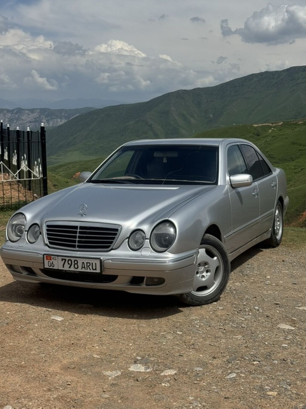 Mercedes-Benz E-Class: 2001 г., 3.2 л, Автомат, Бензин, Седан: фото 3