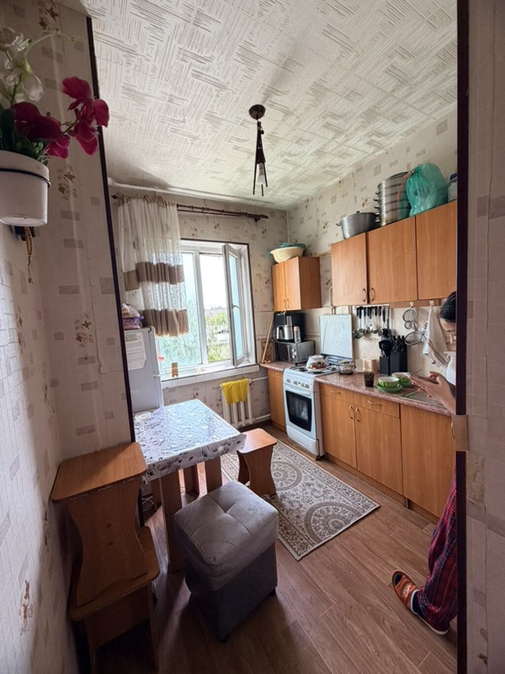 2 комнаты, 50 м², Аламедин-1 мкр 105 серия, 5 этаж, Старый ремонт: фото 1
