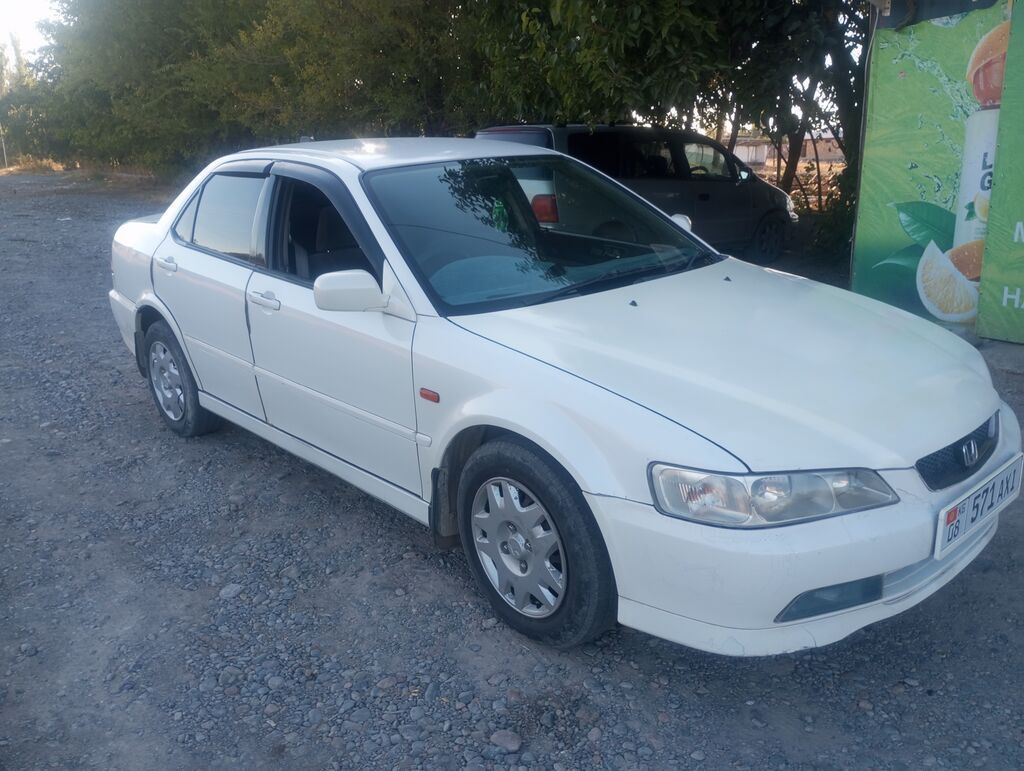 Honda Accord: 2002 г., 2 л, Автомат, Бензин, Седан: фото 4