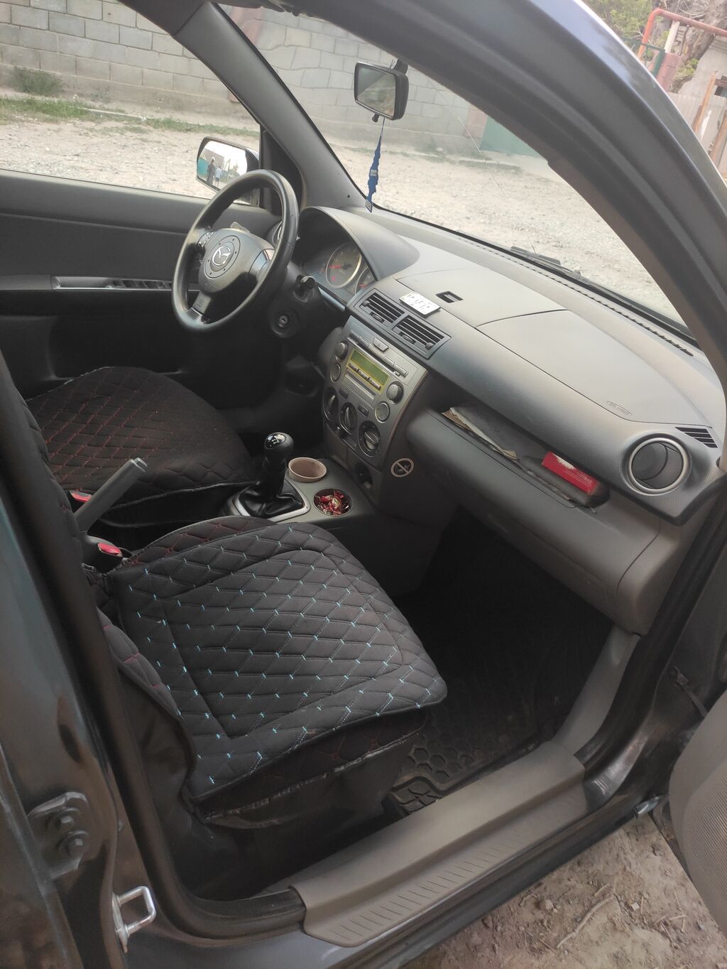 Mazda 2: 2003 г., 1.4 л, Робот, Бензин, Хэтчбэк: фото 2