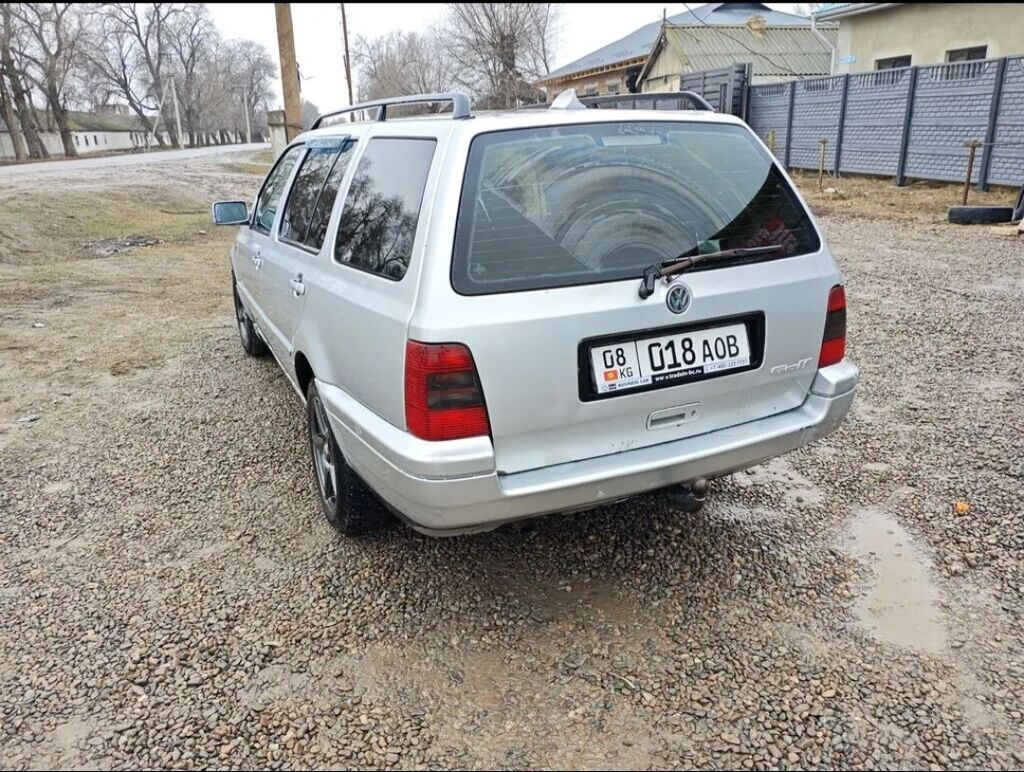Volkswagen Golf: 1998 г., 1.8 л, Механика, Бензин, Универсал: фото 3