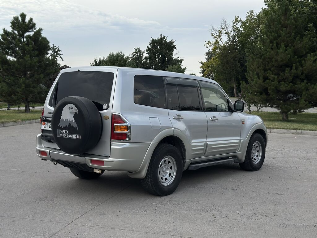 Mitsubishi Pajero: 2001 г., 3.5 л, Автомат, Газ, Внедорожник: фото 6