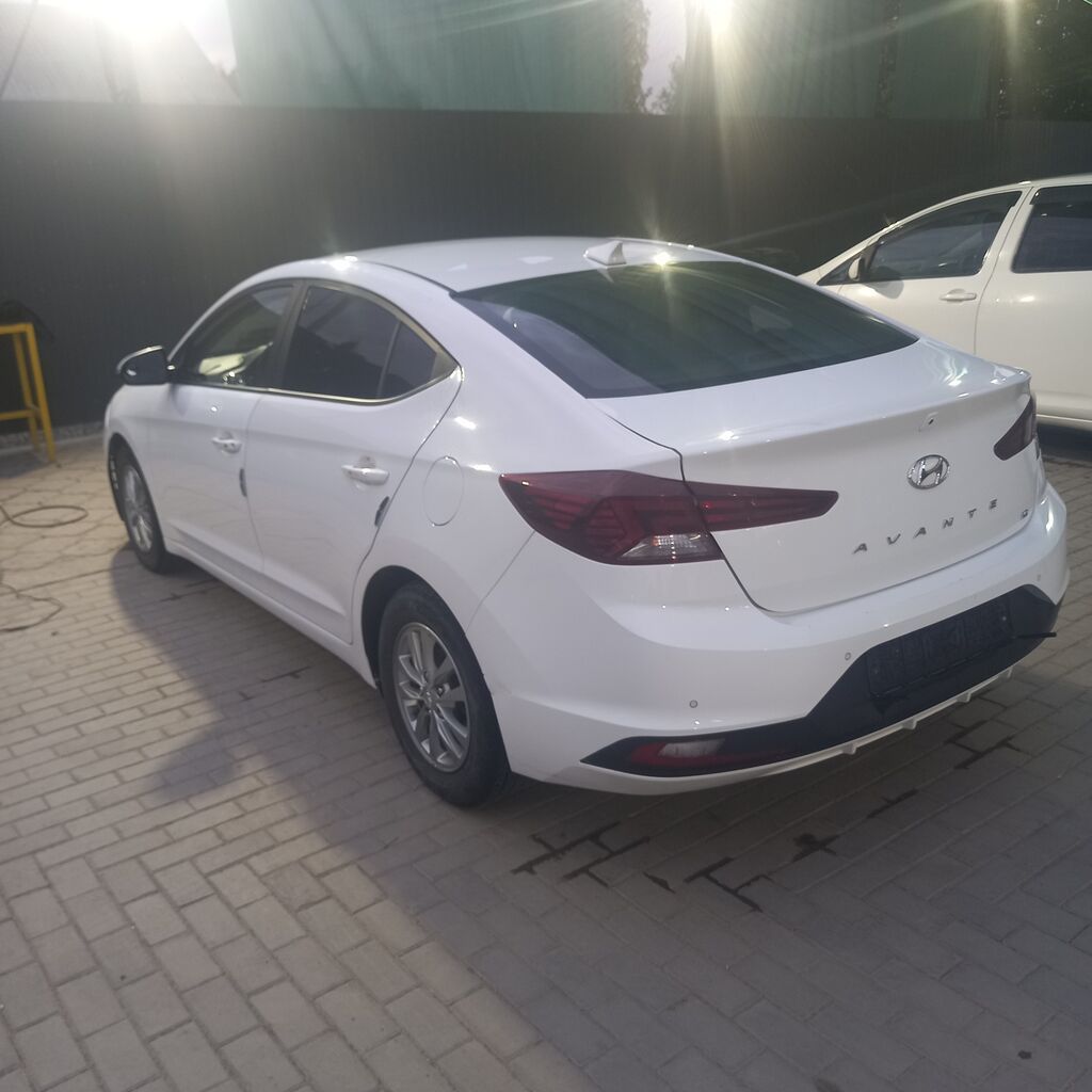 Hyundai Avante: 2019 г., 1.6 л, Автомат, Бензин, Седан: фото 2