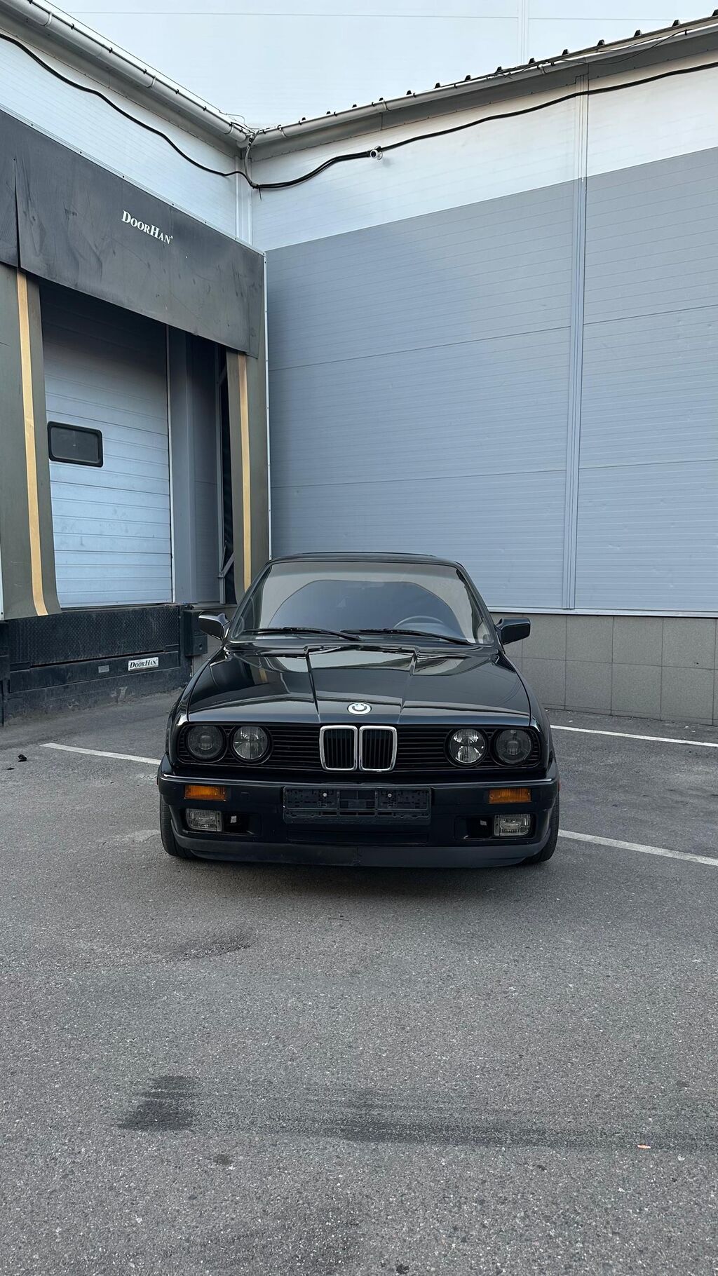 BMW 3 series: 1988 г., 2.8 л, Механика, Бензин, Седан: фото 2