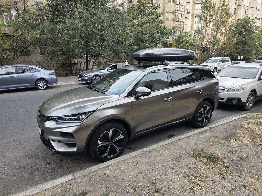 BYD Tang: 2022 г., Электромобиль, Кроссовер: фото 1