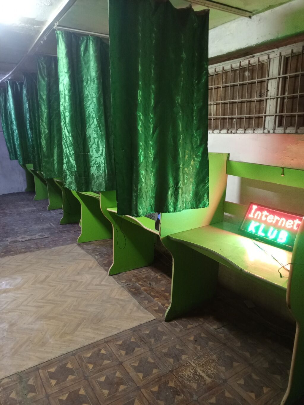 Hazir biznes satilir 8 kampyter ddr3 i3 parasesrnen 19 mantor 6 dene 2