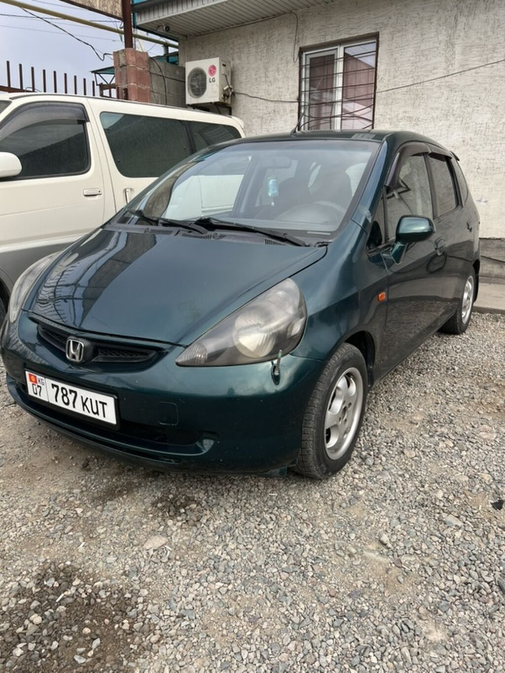 Honda Jazz: 2002 г., 1.4 л, Механика, Бензин, Хэтчбэк: фото 1