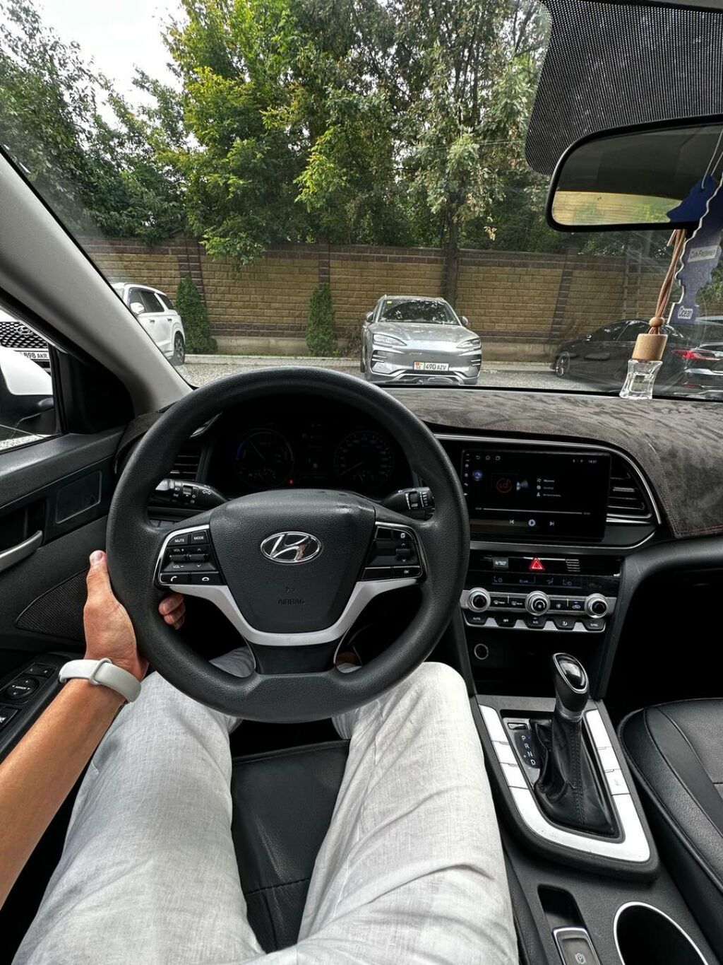 Hyundai Elantra: 2020 г., 1.6 л, Типтроник, Электромобиль, Седан: фото 5