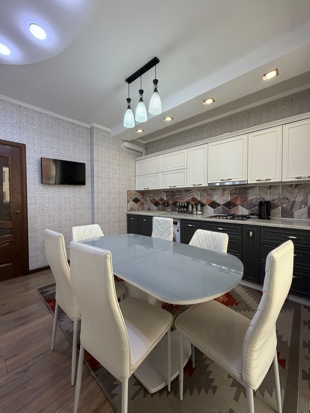 3 комнаты, 88 м², 107 серия, 2 этаж, Дизайнерский ремонт: фото 4