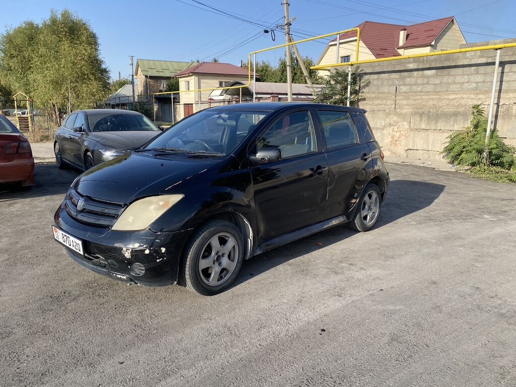 Toyota Ist: 2002 г., 1.3 л, Автомат, Бензин, Хэтчбэк: фото 3