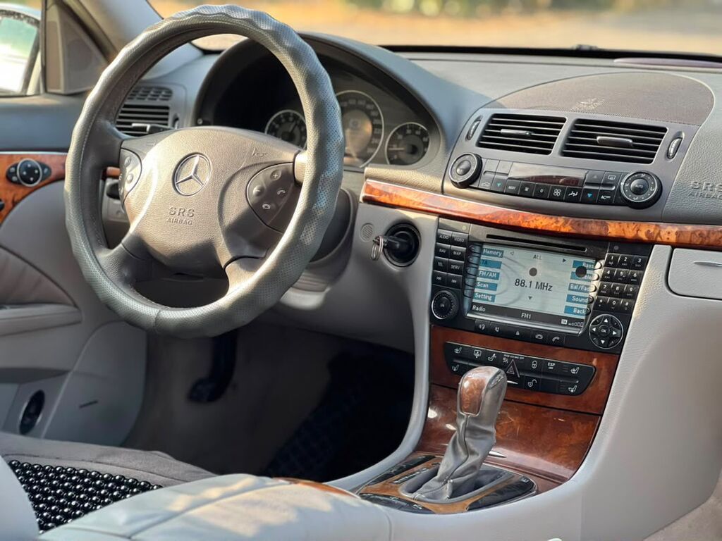 Mercedes-Benz E-Class: 2004 г., 3.2 л, Автомат, Бензин, Седан: фото 7