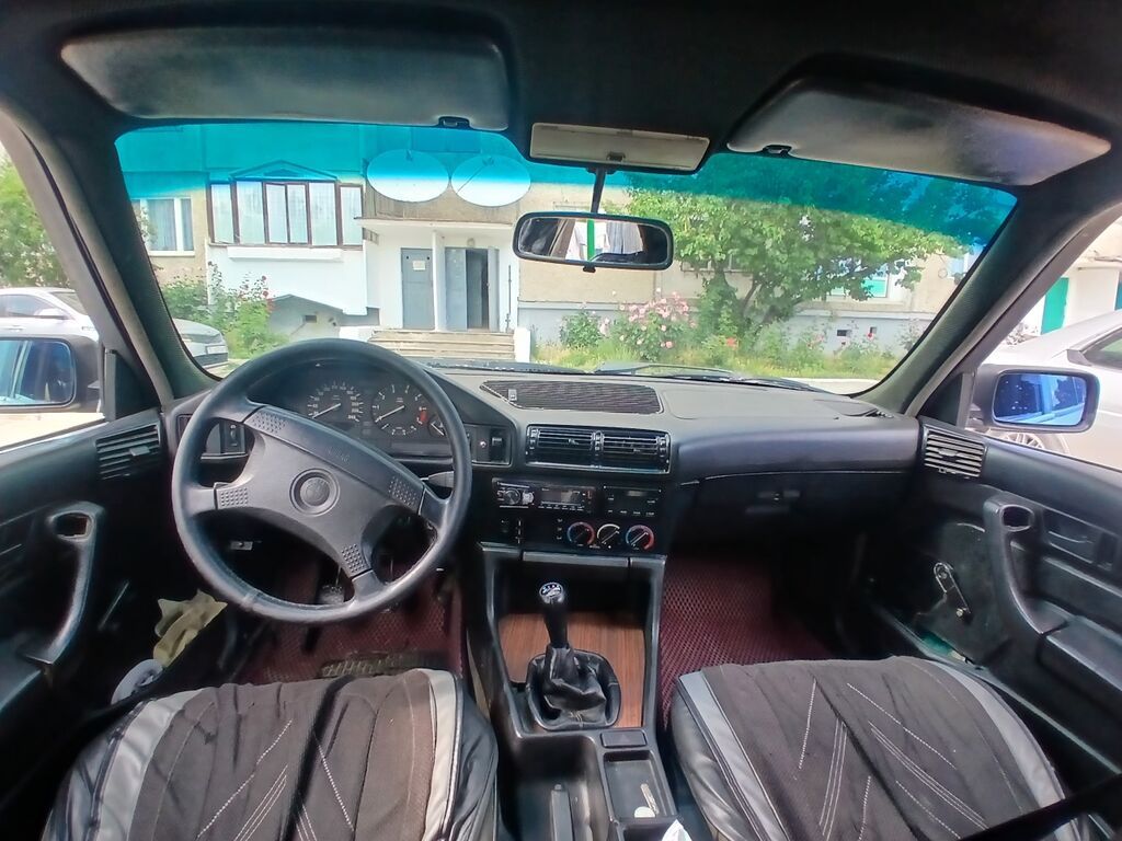 BMW 5 series: 1993 г., 2 л, Механика, Бензин, Седан — фото 8