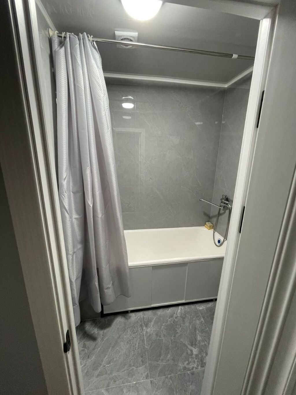3 комнаты, 70 м², Кудайберген авторынок 105 серия, 3 этаж: фото 7