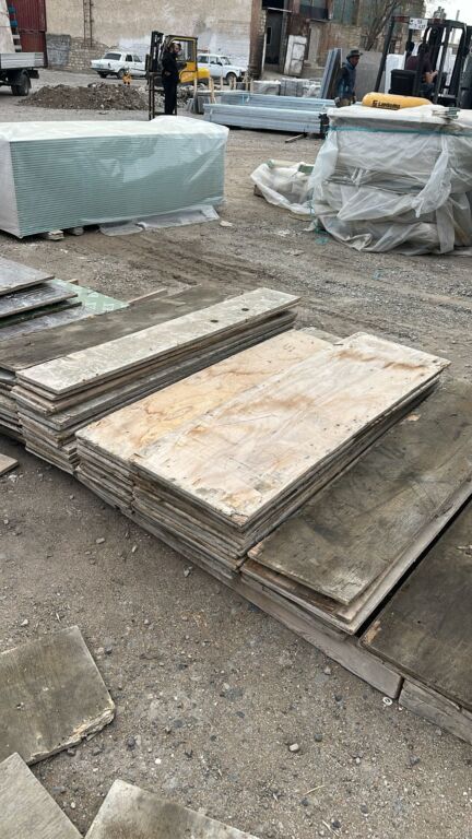 Bogdagi qishloq ayollari manzaralari