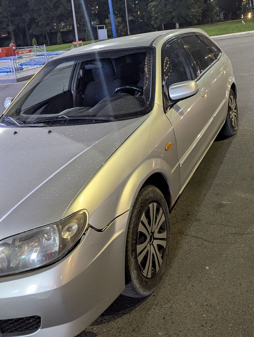 Mazda 323: 2003 г., 1.6 л, Автомат, Бензин, Хэтчбэк: фото 2