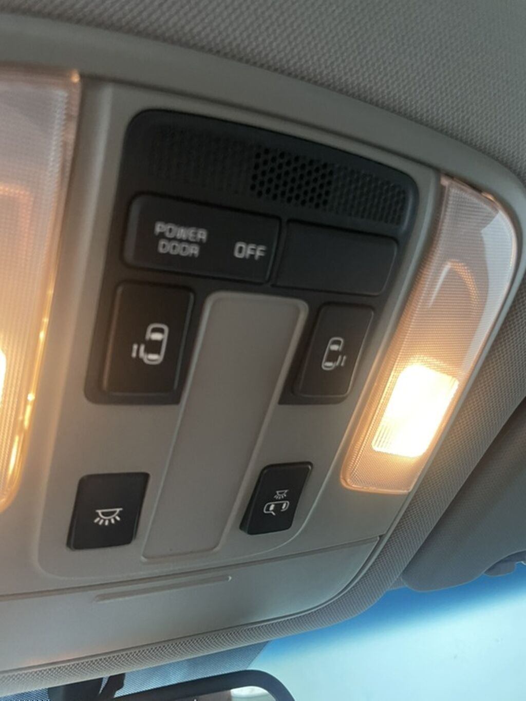 Kia Carnival: 2018 г., 2.2 л, Автомат, Дизель, Минивэн: фото 7