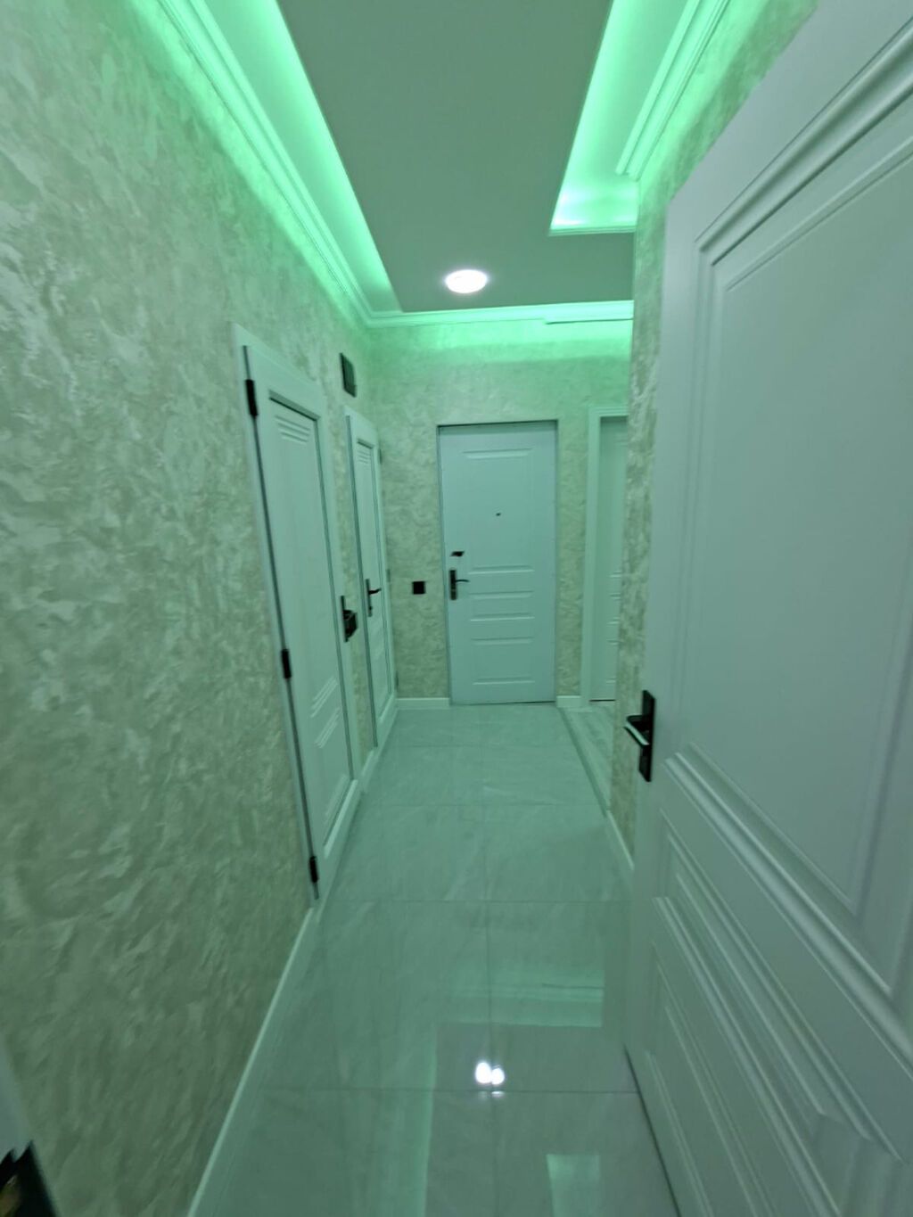 Bakı, Bakıxanov qəs., 3 otaqlı, Köhnə tikili, 65 kv. m