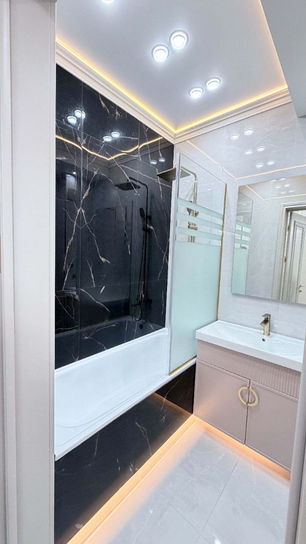 3 комнаты, 80 м², Асанбай мкр Элитка, 10 этаж, Евроремонт: фото 3