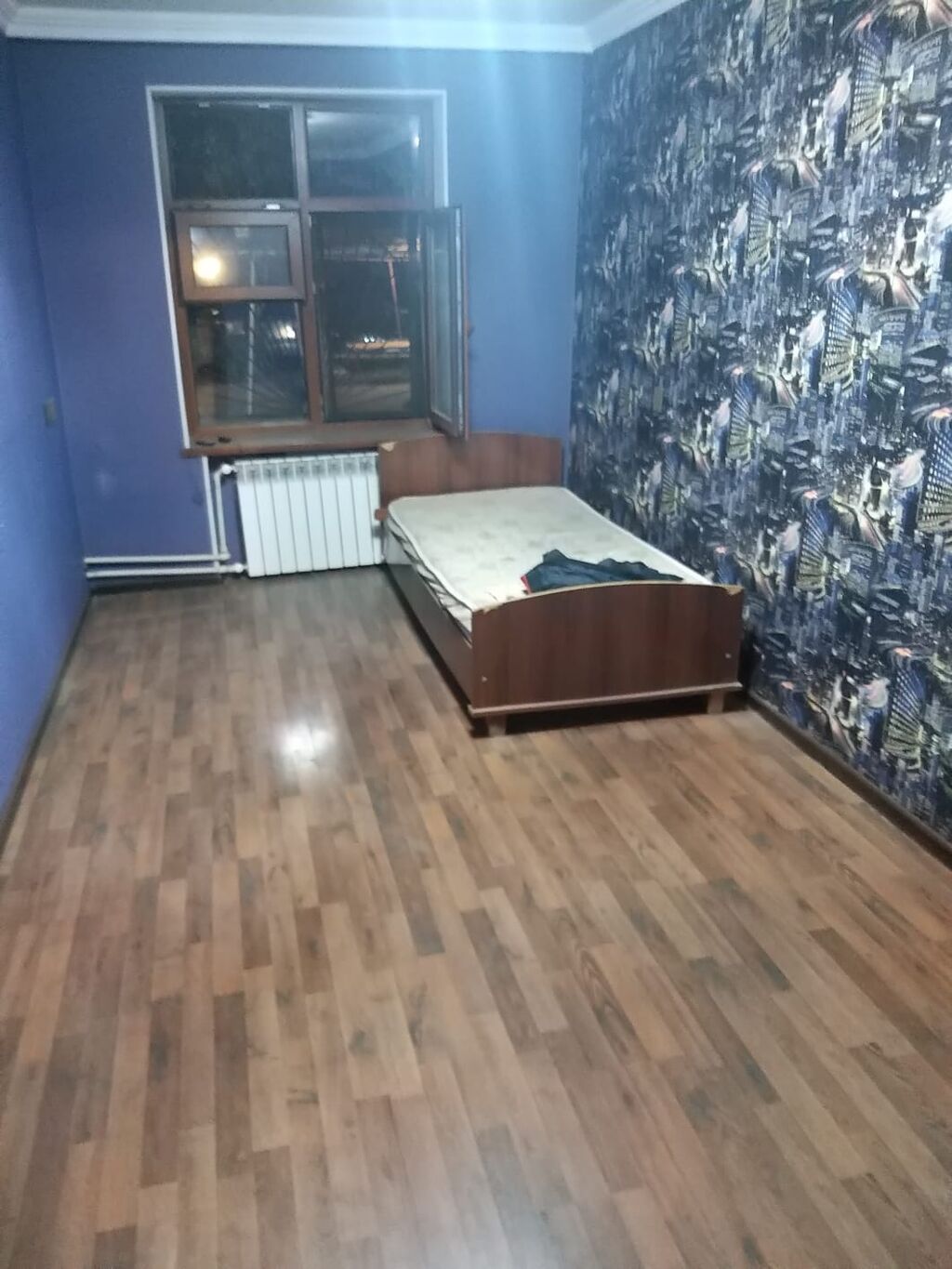 Azadliq prospekti metrosundan 10 deqiqelik mesafede 99 sayli mektebin