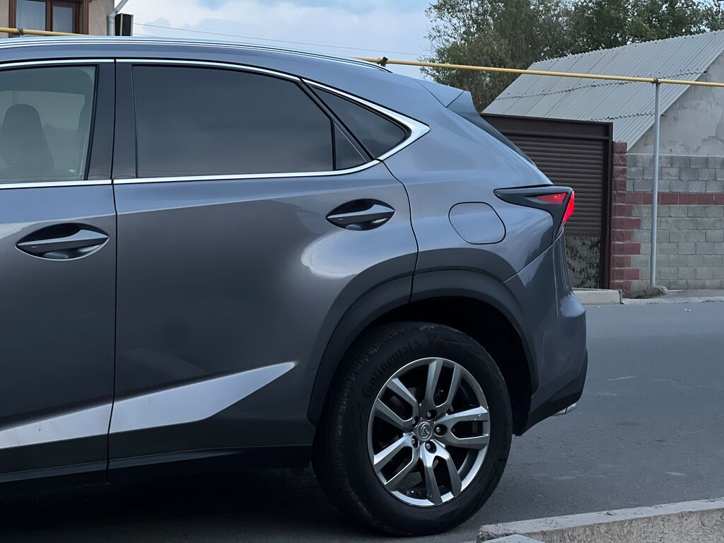 Lexus NX: 2016 г., 2 л, Бензин, Кроссовер: фото 4