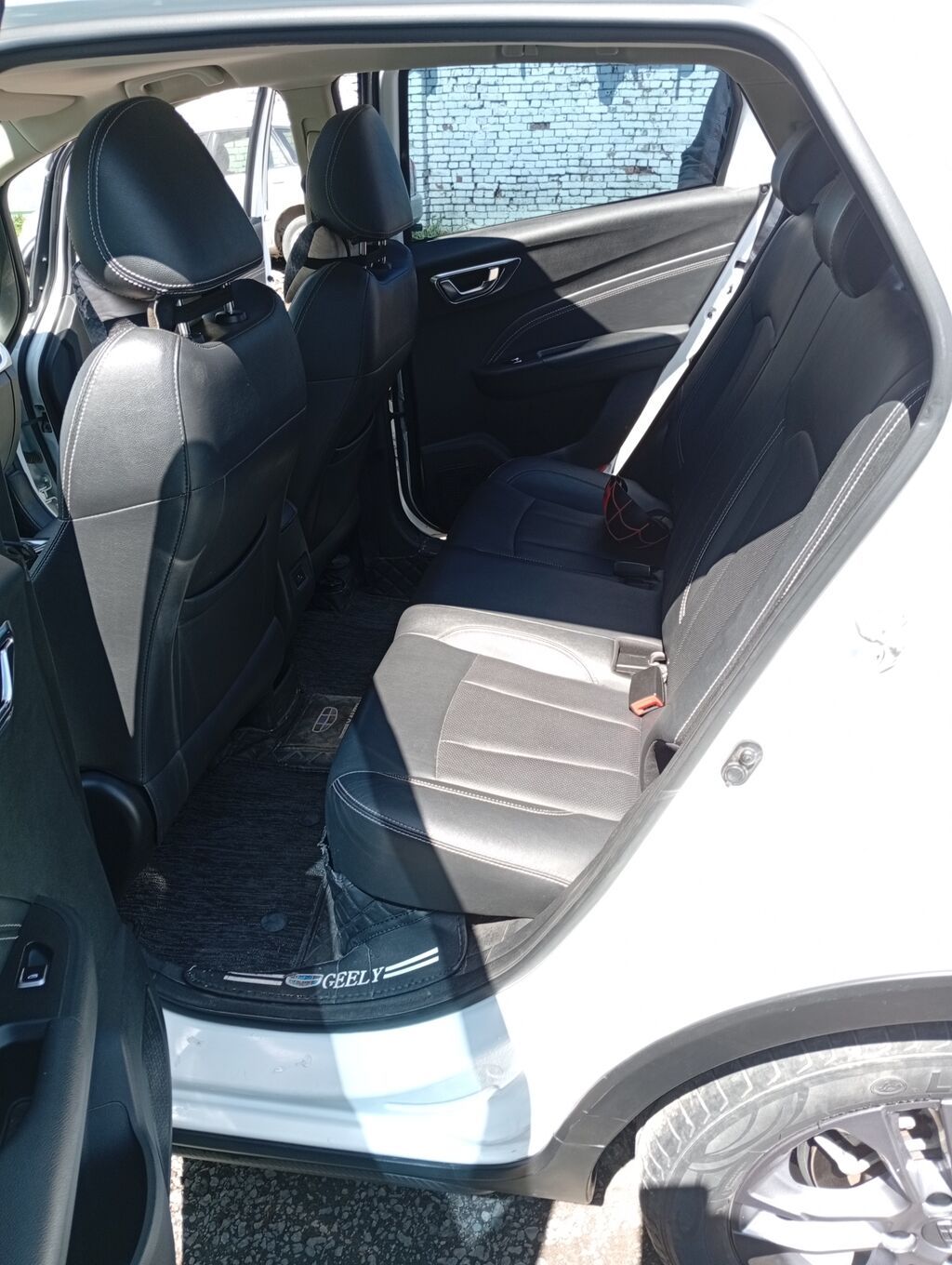 Geely Emgrand X7: 2020 г., 1.5 л, Автомат, Бензин, Кроссовер: фото 2