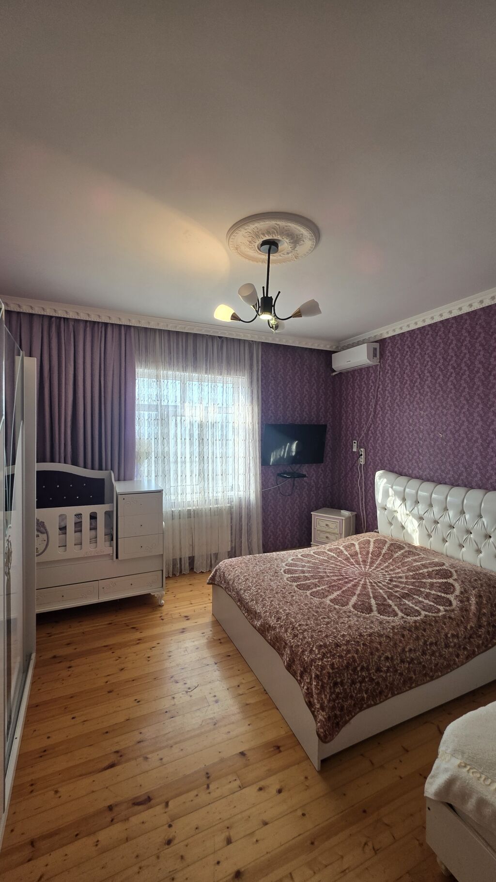 4 otaqlı, 145 kv. m, Yeni təmirli
