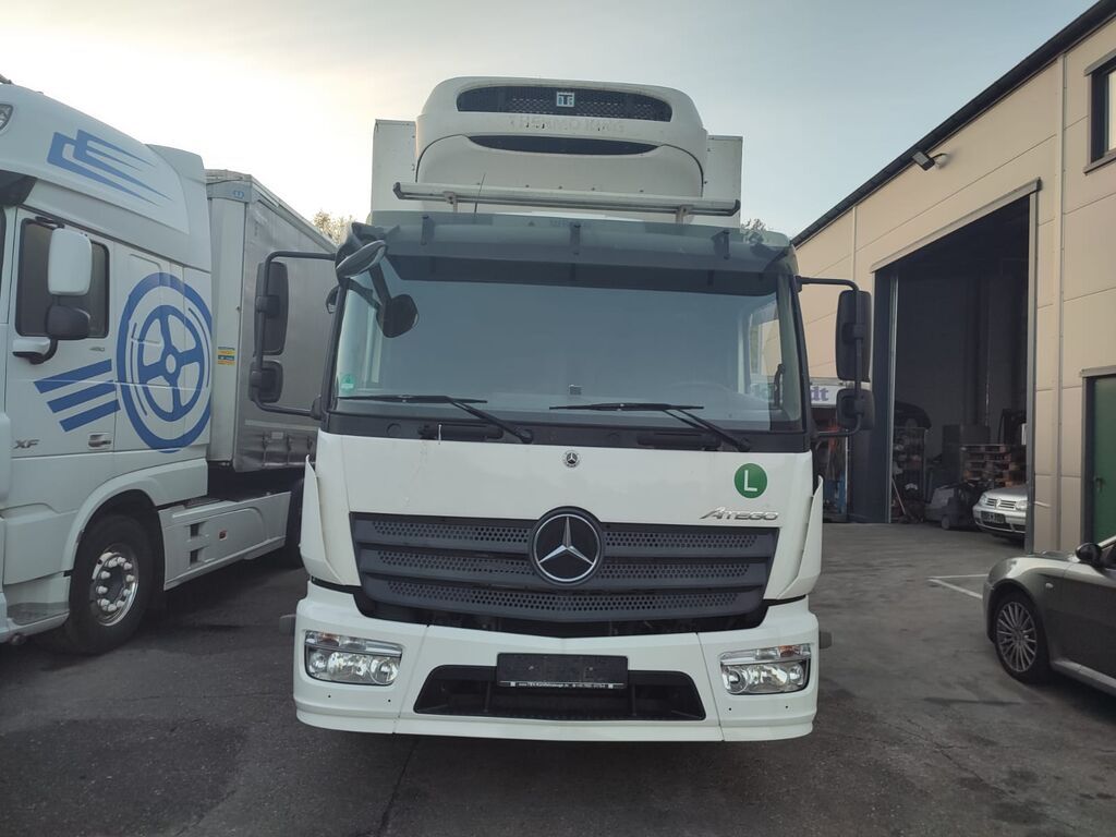 Обмен на легковой+ доплата. Рефрижераторный грузовик Mercedes‑Benz: фото 4
