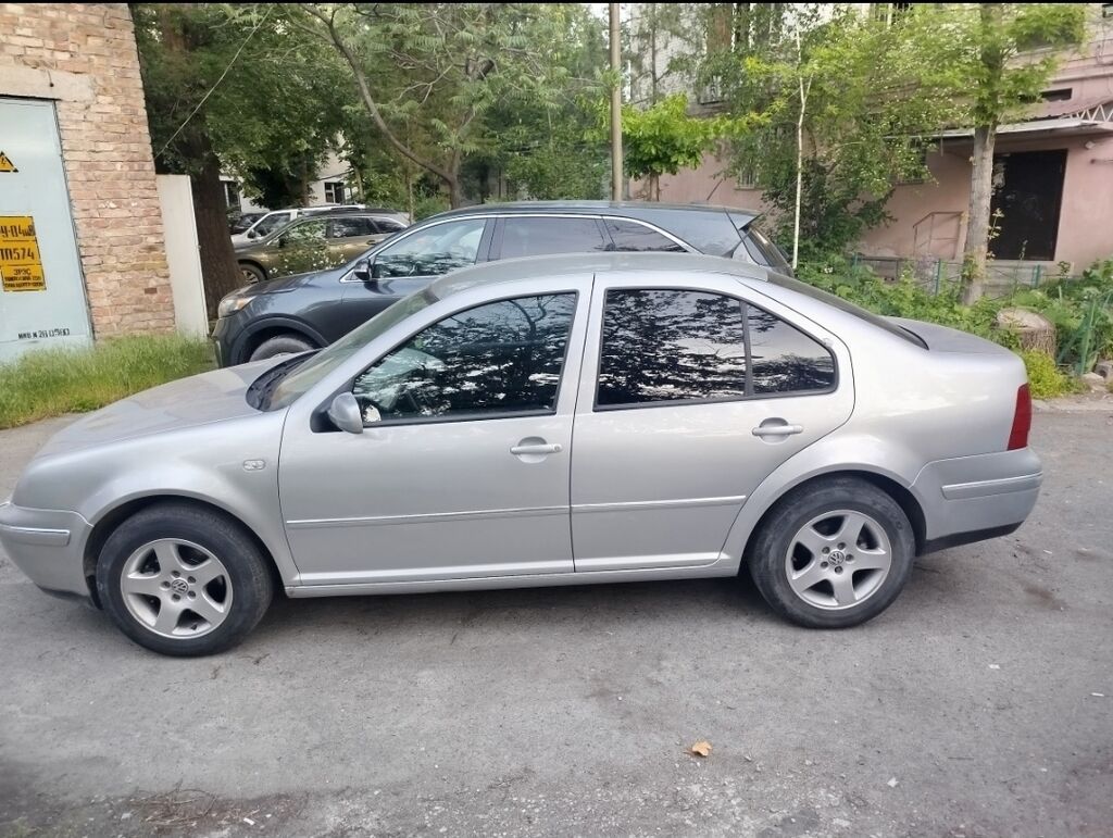 Volkswagen Bora: 2003 г., 1.6 л, Автомат, Бензин, Седан: фото 5